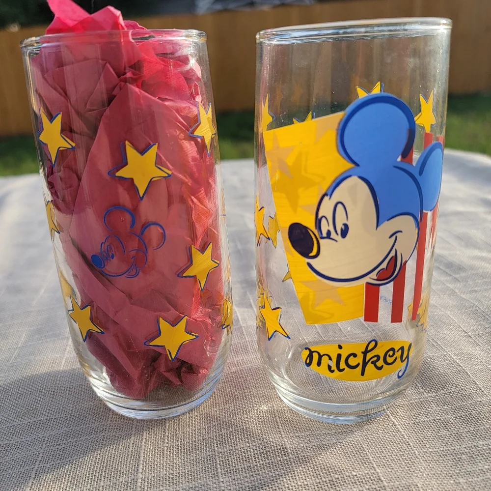 Vintage Mickey mouse‎ glass cups-set of 2